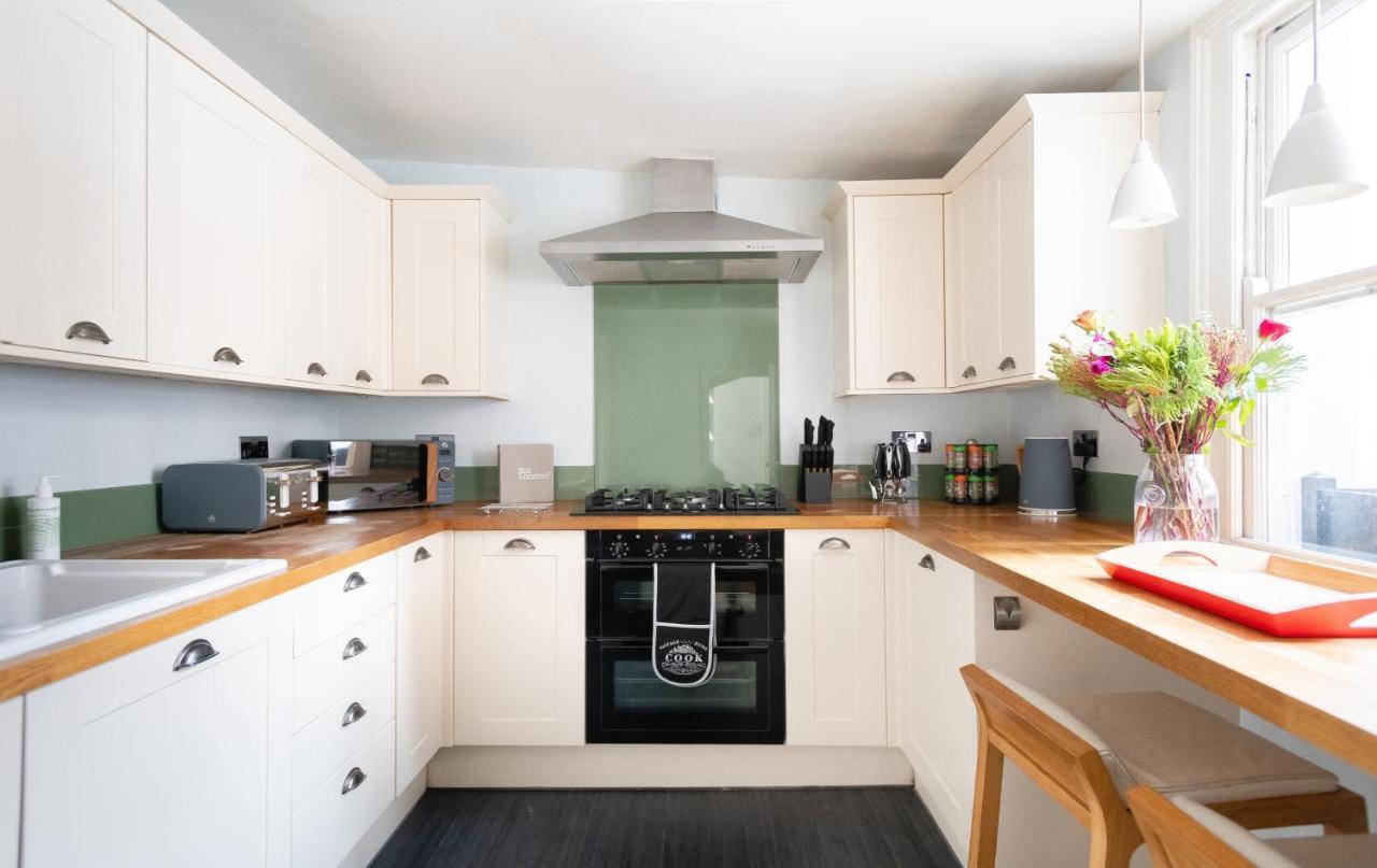 The Euston Square Escape - Modern And Central 4Bdr Home London Kültér fotó